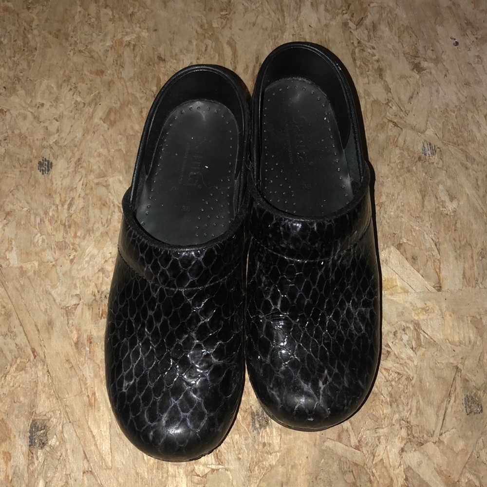 Sanita  clogs EUC